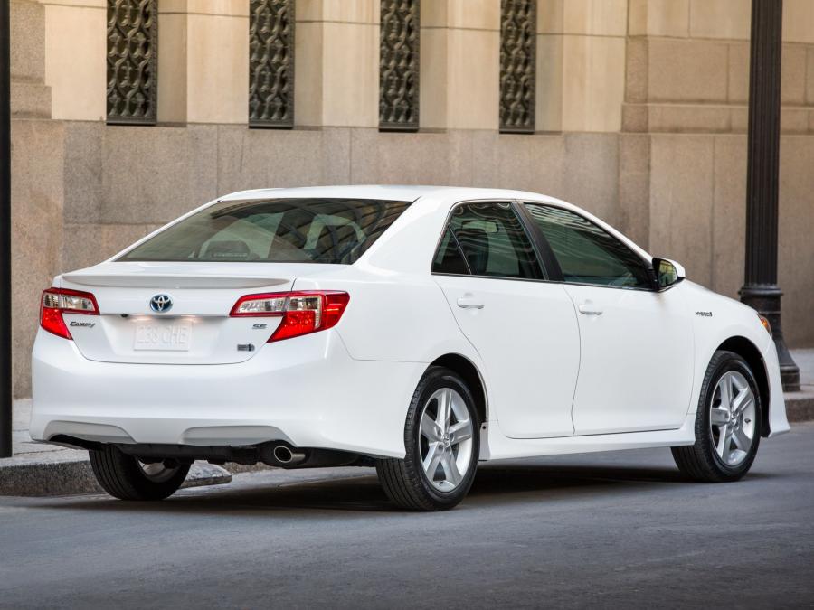  Toyota Camry Hybrid SE 2014 года  (фото 6 из 18)
